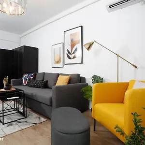 https://central-address-residence-new-flat-in-a-new-building.bucharesthotelsnow.com